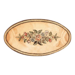 1920s Beige Floral Medallion Folk Art Antique American Hooked Rug Hand Knotted 2'6" X 4'2" Wool Carpet For Sale