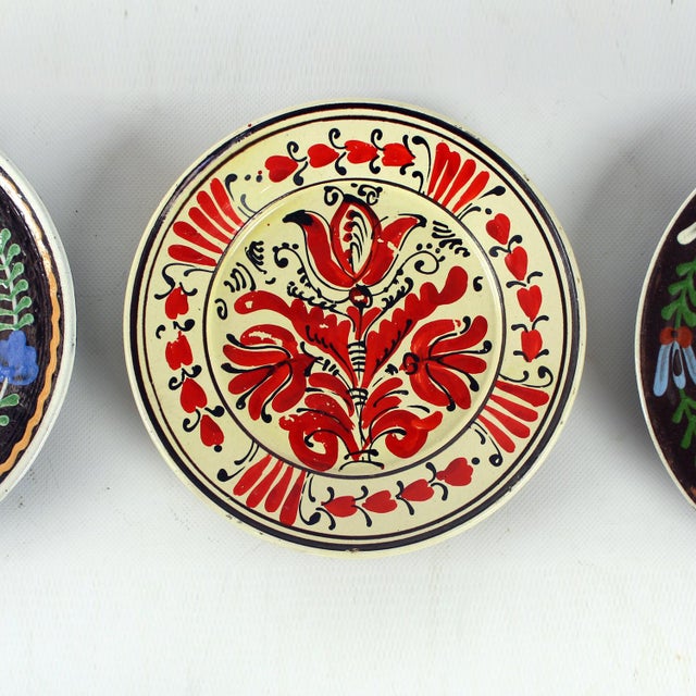Boho Chic Vintage Folk Art Ceramic Wall Plates, Former Czechoslovakia and Romania, 1950s, Set of 3 For Sale - Image 3 of 9