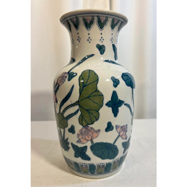 Vintage Chinese Export Famille Verte Chinoiserie Vase For Sale - Image 4 of 8