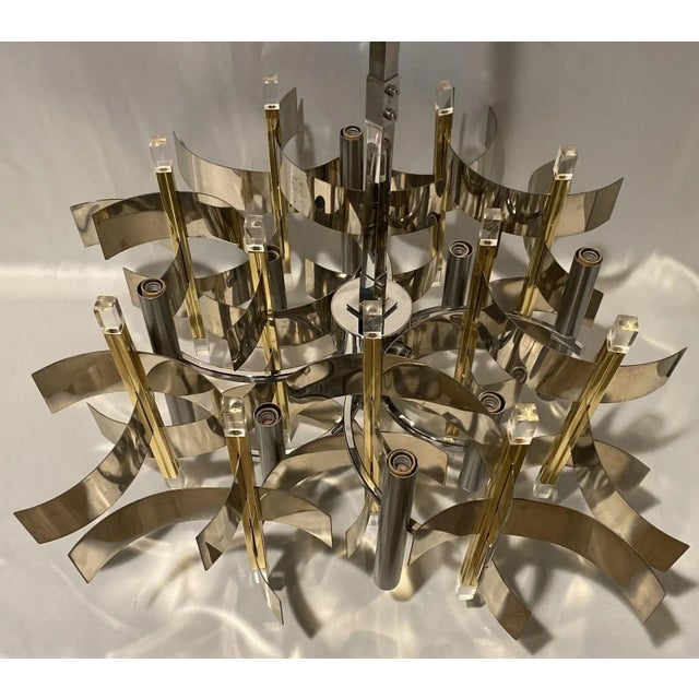 Mid-Century Modern Vintage Italian Sciolari 18 Light Chrome, Brass and Lucite Chandelier For Sale - Image 3 of 6