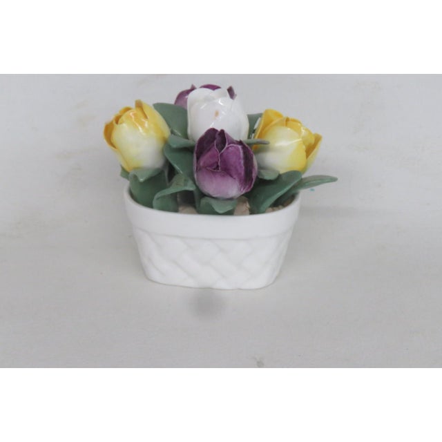 Crown Staffordshire Fine Bone China England Floral Basket January Tulips 4831b For Sale - Image 11 of 12
