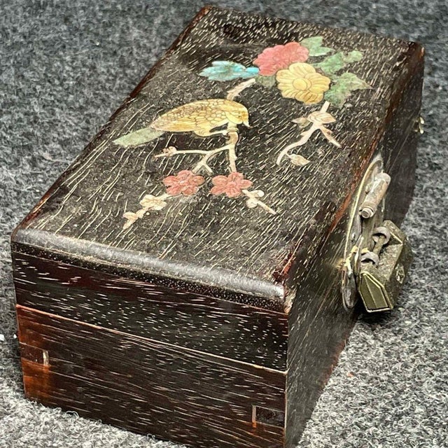 Vintage Rosewood Jewelry Box With Mother-of-Pearl Inlay & Brass Lock For Sale - Image 9 of 9