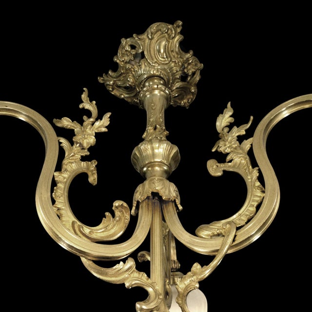 Antique French Art Nouveau Bronze 4-Light Chandelier with Frosted Glass Tulip Flower Shades and Acanthus Leaves, 1890s For Sale - Image 10 of 18