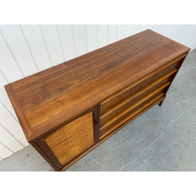 Lane Furniture Mid-Century Modern Lane Rhythm Walnut Sideboard For Sale - Image 4 of 10