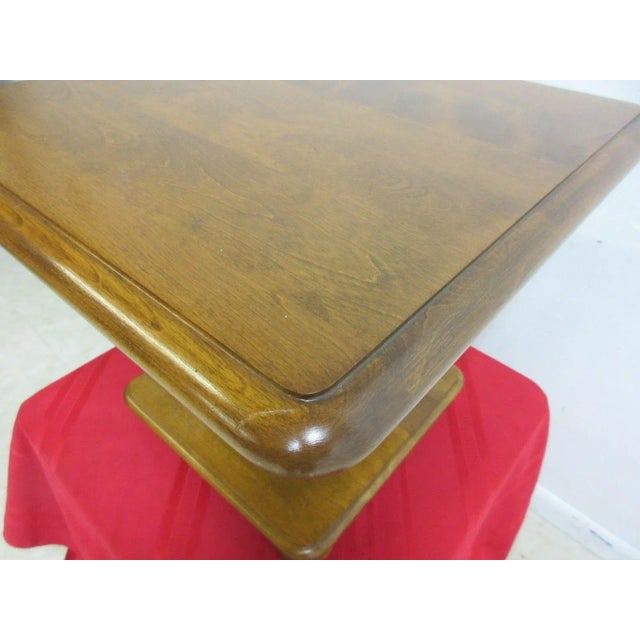 Ethan Allen Nutmeg Heirloom Pedestal Lamp End Table For Sale - Image 5 of 11