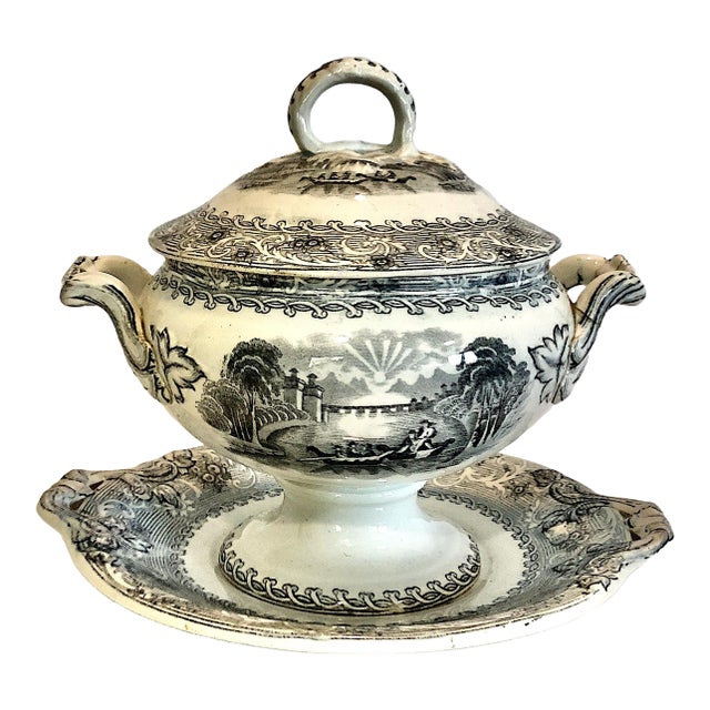 Staffordshire 19th-Century Covered Sauce or Gravy Tureen With Underplate For Sale