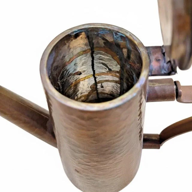 Early 20th Century Hand-Hammered Arts & Crafts Copper Coffee Pot / Tea Pot — c.1910-1930 For Sale - Image 5 of 6