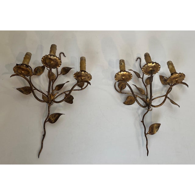 1970s 3-light wall sconces in gilded metal with leaves. French work - a Pair For Sale - Image 6 of 12