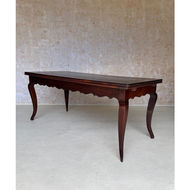 Early 19th Century French Early 20th Century Walnut Farm Table With Cabriole Legs and Two Extension Leaves For Sale - Image 5 of 18