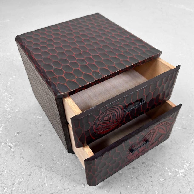 Beautiful vintage haribako: a Japanese wooden sewing box with two drawers. Dimensions: height 16.5 cm, width 18 cm, depth...