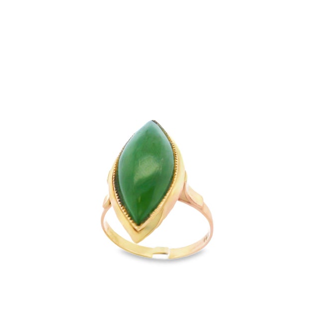 1970s 14k Yellow Gold Green Jade Cabochon Statement Ring, Size 8 For Sale - Image 11 of 13