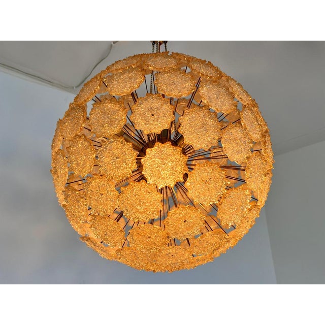 - Germany, 1960s - Made of plastic - Original good condition jr Up to 250V (Europe/UK Standard).The wiring of this item...