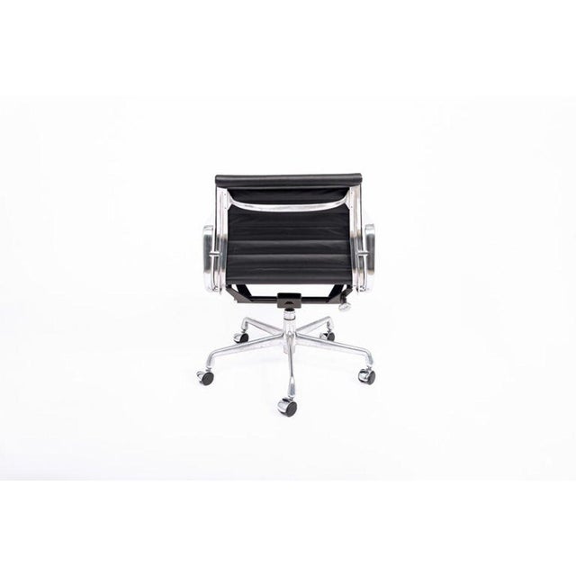 Eames Herman Miller Black Leather Office Chair Thin Pad Aluminum Group For Sale In Detroit - Image 6 of 11