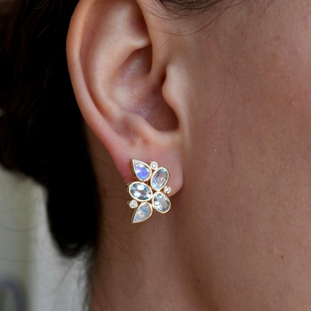 14K Yellow Gold 6 pieces 4 x 6 mm Natural Aquamarine｜Sky Blue｜Oval｜Eye Clean Aquamarine CTW: 2.70 4 pieces 4 x 6 mm...