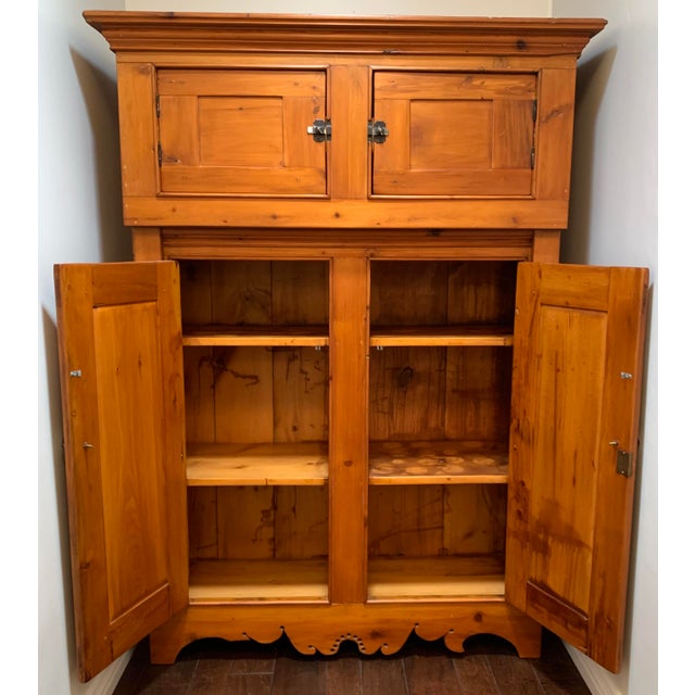 Mid 19th Century Canadian Pine Cupboard For Sale - Image 4 of 9