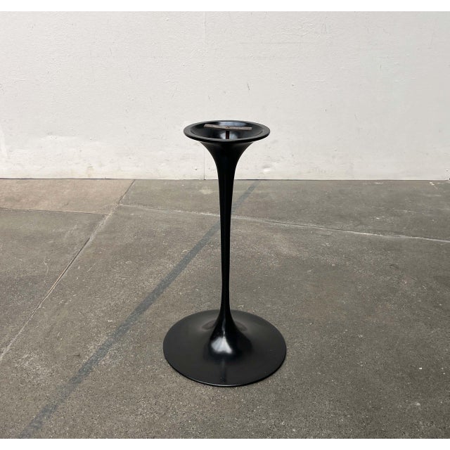 Mid-Century Modern Space Age Black Tulip Side Table Base by Eero Saarinen for Knoll International, 1960s For Sale - Image 14 of 18