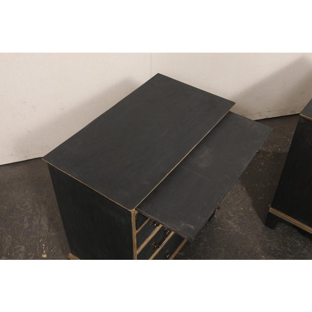 Mid 20th Century English Pair Black Side Chests, Mid 20th C. For Sale - Image 5 of 14