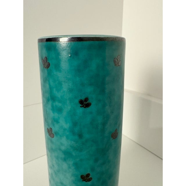 Mid-Century Modern 1940s Argenta Wilhelm Kåge for Gustavsberg Cylinder Vase With Silver Clover Inlay For Sale - Image 3 of 6