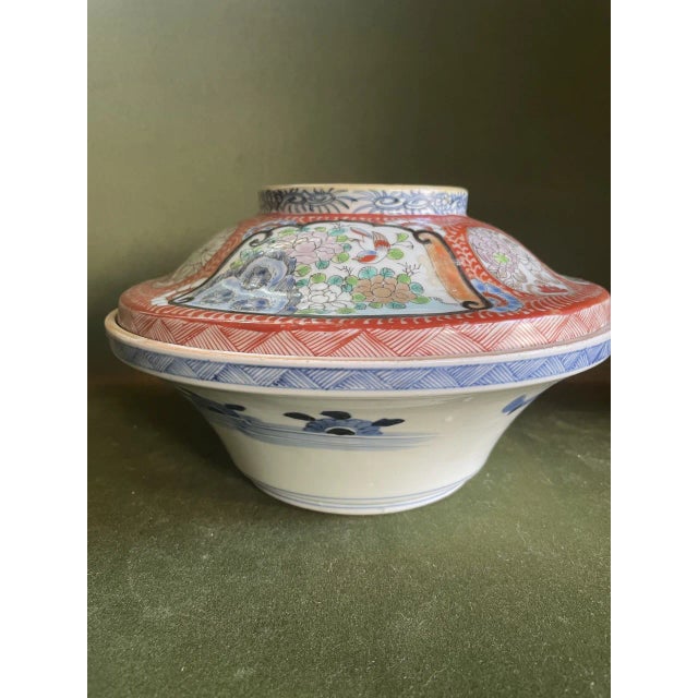 Japanese Imari 19th Century Pottery Covered Bowl For Sale - Image 10 of 10