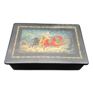 Vintage Hand-Painted Kholuy Lacquer Box – "Troika" Scene by Artist Lovkachev For Sale