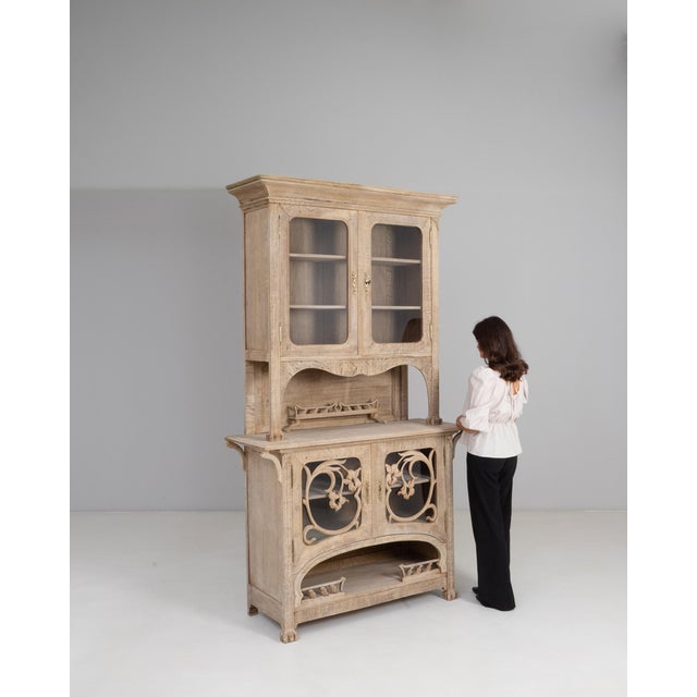 Brown 1910s French Art Nouveau Oak Vitrine With Floral Details For Sale - Image 8 of 18