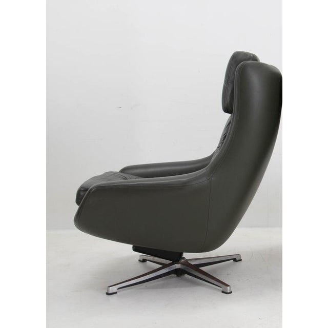 Mid-Century Modern Swivel Rocking Chair, 1970s For Sale - Image 6 of 12