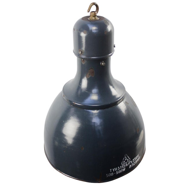 Factory pendant, dark blue enamel white interior, brass top E26 / E27 Up to 250V (Europe/UK Standard).The wiring of this...