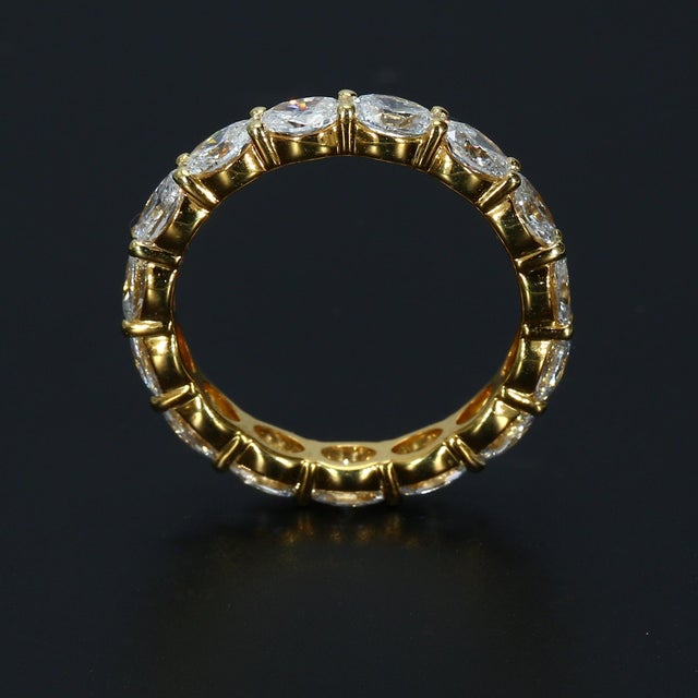 ~2ctw Lab-Grown East-West Oval Diamond Eternity Band in 14k Yellow Gold Size 4 For Sale - Image 4 of 4
