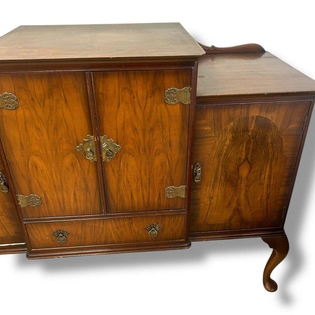 Vintage Queen Anne Sideboard in Walnut For Sale - Image 6 of 8