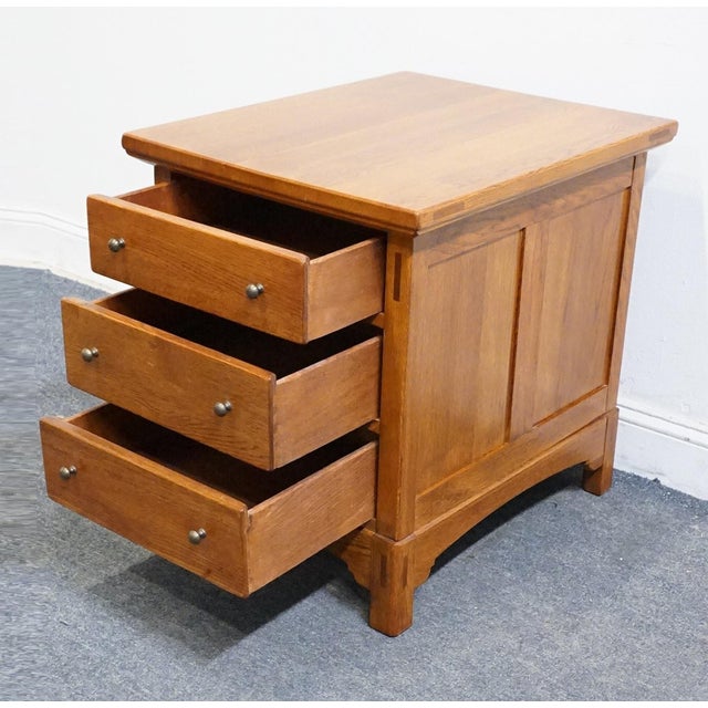 Late 20th Century Lexington Bob Timberlake Arts and Crafts Collection Mission Style 21" Chairside Chest / Accent End Table 0722-942 For Sale - Image 5 of 11