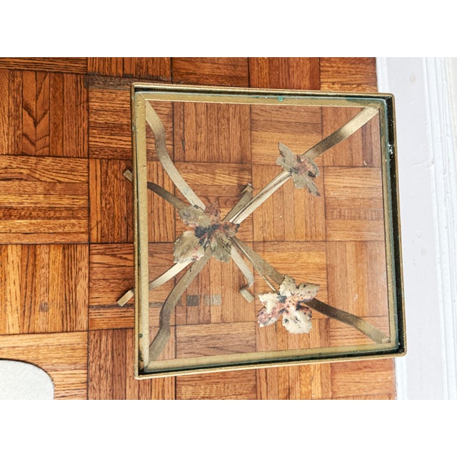 1970s Hollywood Regency Gilt Metal Ivy Leaf Plant Stand Side Table For Sale - Image 9 of 12