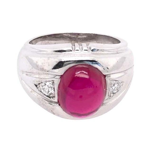 Contemporary 14 Karat White Gold Dome Ring With Garnet Cabochon and Diamond Accents For Sale - Image 3 of 8