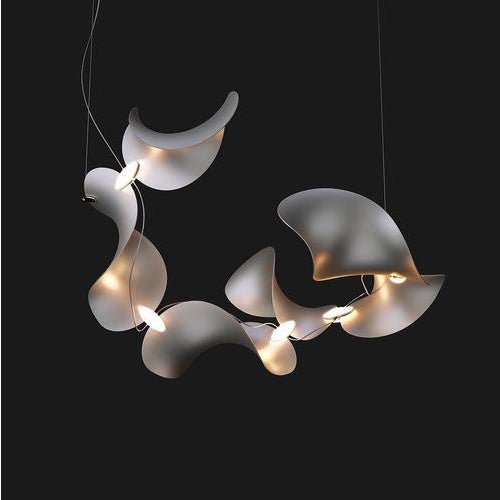 Dune 6 spiral chandelier in aluminum with silver anodized finish by moss objects. Dimensions: w 73 x d 70 x h 48 cm....