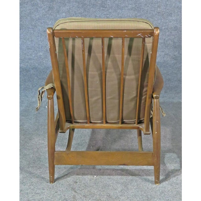Mid 20th Century Vintage Walnut Rocking Chair For Sale In New York - Image 6 of 8