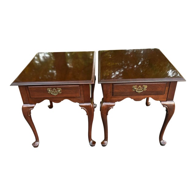 Ethan Allen Georgian Court Queen Anne Side Tables, Set of 2 For Sale
