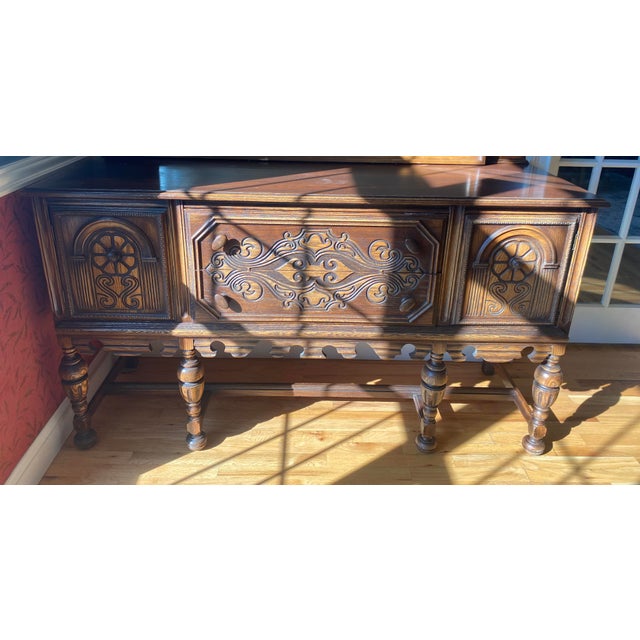Antique 1920s Jacobean Revival Carved Oak Sideboard / Buffet For Sale In New York - Image 6 of 9