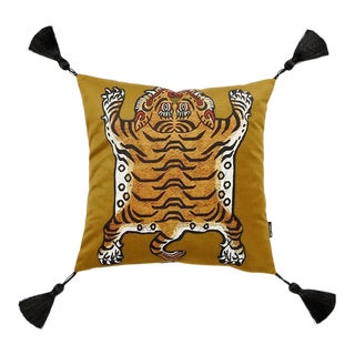 Contemporary Digital Printed Tiger Velvet Decorative Pillow For Sale