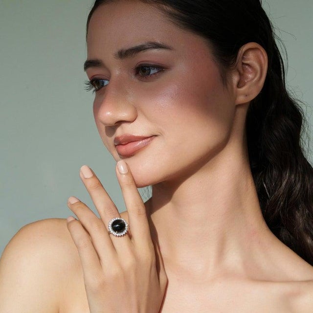 11.55 Carat Black Star & Zircon Halo Statement Ring in 925 Silver Size 8.5 For Sale - Image 10 of 13