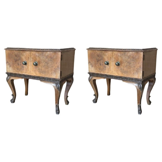 Early 20th Century Italian Bedside Tables in Light Oak with two doors, A Pair For Sale - Image 15 of 18