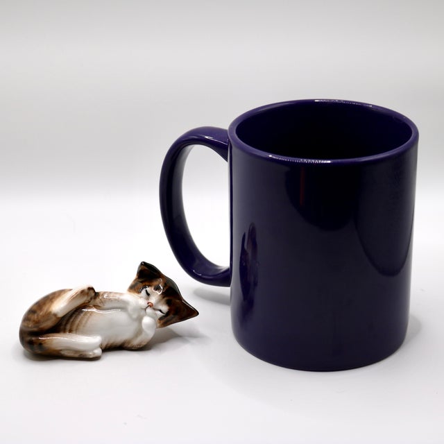 Brown Vintage Royal Doulton Bone China Character Kitten Figurine "Lying on Back" - Hn2579 For Sale - Image 8 of 8