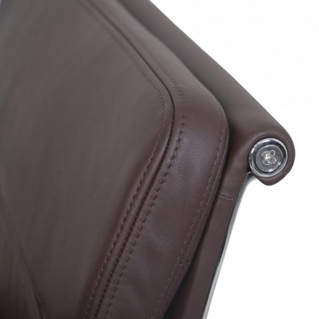 EA208 Softpad Chair in Nevada Coffee Aniline Leather by Charles Eames, 2007 For Sale - Image 10 of 16