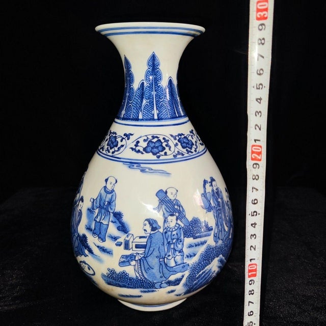 Vintage Blue and White Porcelain Yuhuchun Vase With Figural Scene For Sale In New York - Image 6 of 8