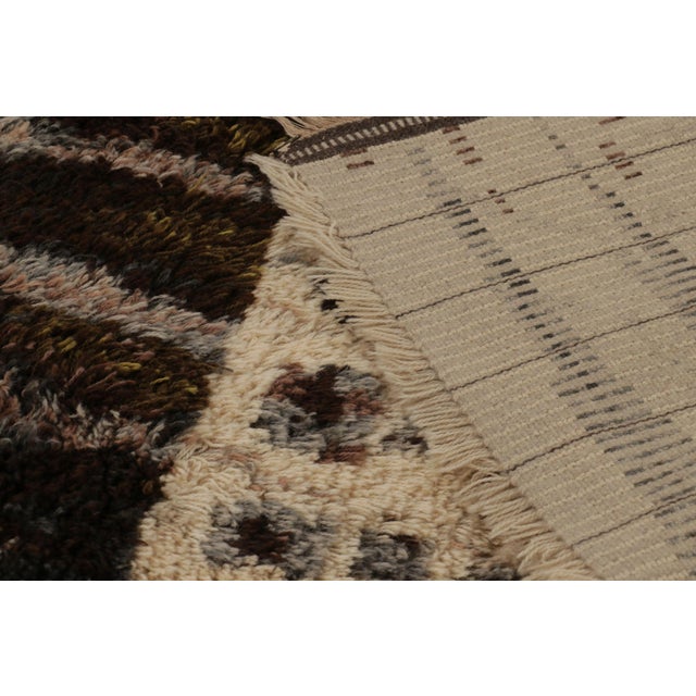 Textile Vintage Swedish Rya Rug With Gray and Beige Geometric Spire Design - Rug & Kilim For Sale - Image 7 of 9