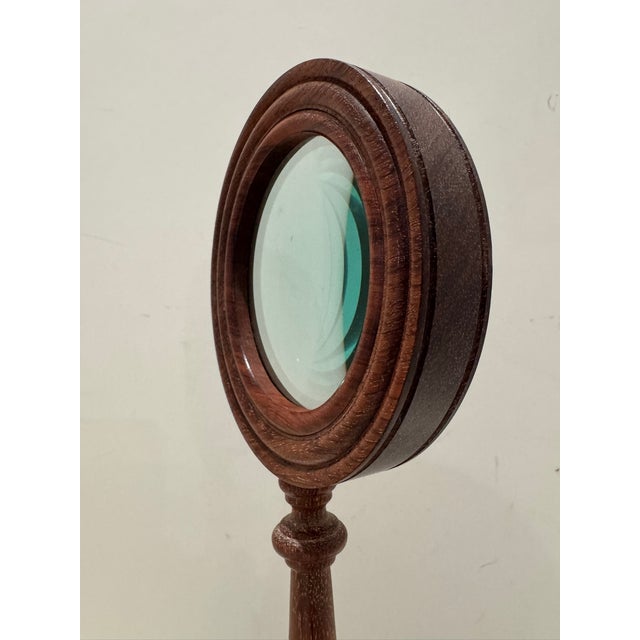 Brown Levenger Wooden Handheld Magnifying Glass W/ Box – Vintage Reader’s Desk Loupe For Sale - Image 8 of 9