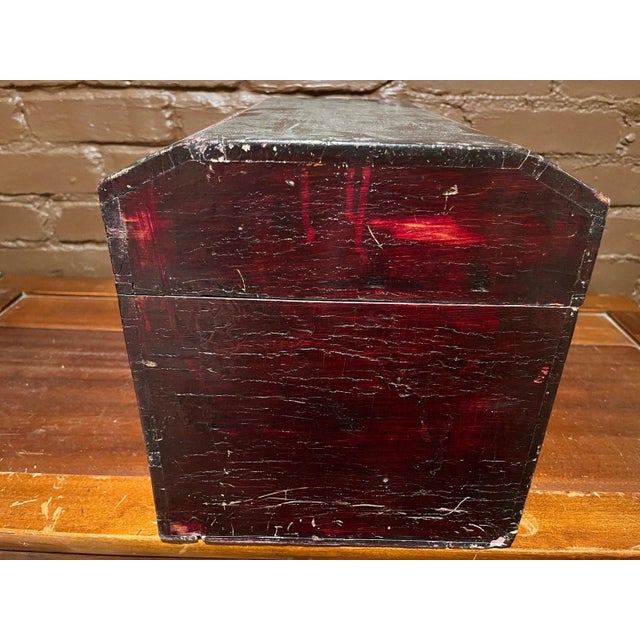 1960s Vintage Chinese Cultural Revolution Relief Lacquer Trunk Box Raised Pomegranate For Sale - Image 5 of 12