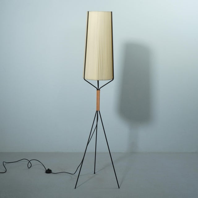 Mid-Century Modern Vintage Tripod Floor Lamp, 1950s For Sale - Image 3 of 5