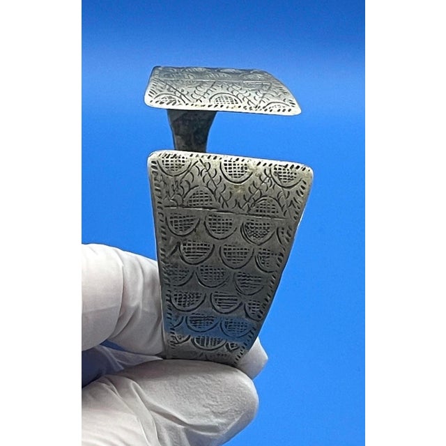 1990s Hmong Hill Tribe Silver Etched Bangle Cuff Bracelet Set, Vintage For Sale - Image 10 of 11