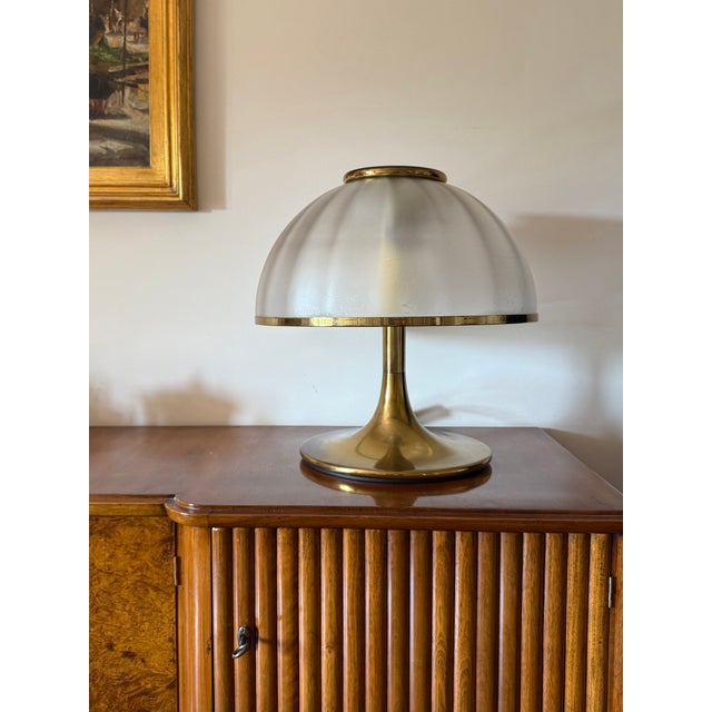 Mushroom Murano blown Glass Table Lamp Fabbian, Italy, 1970s 48 cm H - 47 cm diam. 3 light bulbs Conditions: excellent, as...