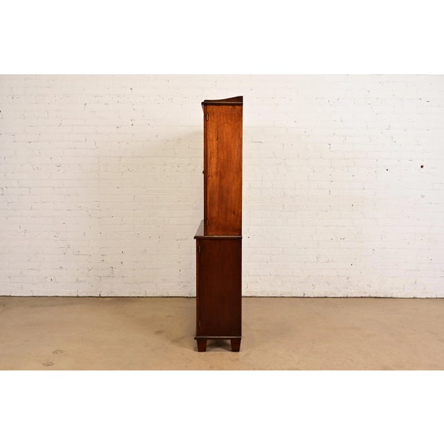 R. J. Horner Style Antique Arts & Crafts Mahogany Leaded Glass Bookcase, Circa 1920s For Sale - Image 10 of 12