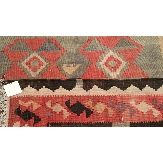 Mid-Century Modern Vintage Turkish Kilim Hand Made Runner Rug - 4′8″ × 10′5″ - Size Cat. 5x8 6x9 For Sale - Image 3 of 3